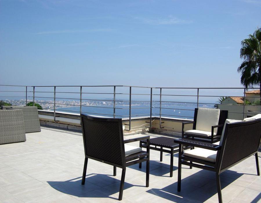 Villa Alamp#Supercannes #Golfejuan #Cannes #Mediterraneanpanoramicview #Piscine #Rooftop # Verymodern #Openliving #Closebeach #Closecapantibes Vallauris Bagian luar foto